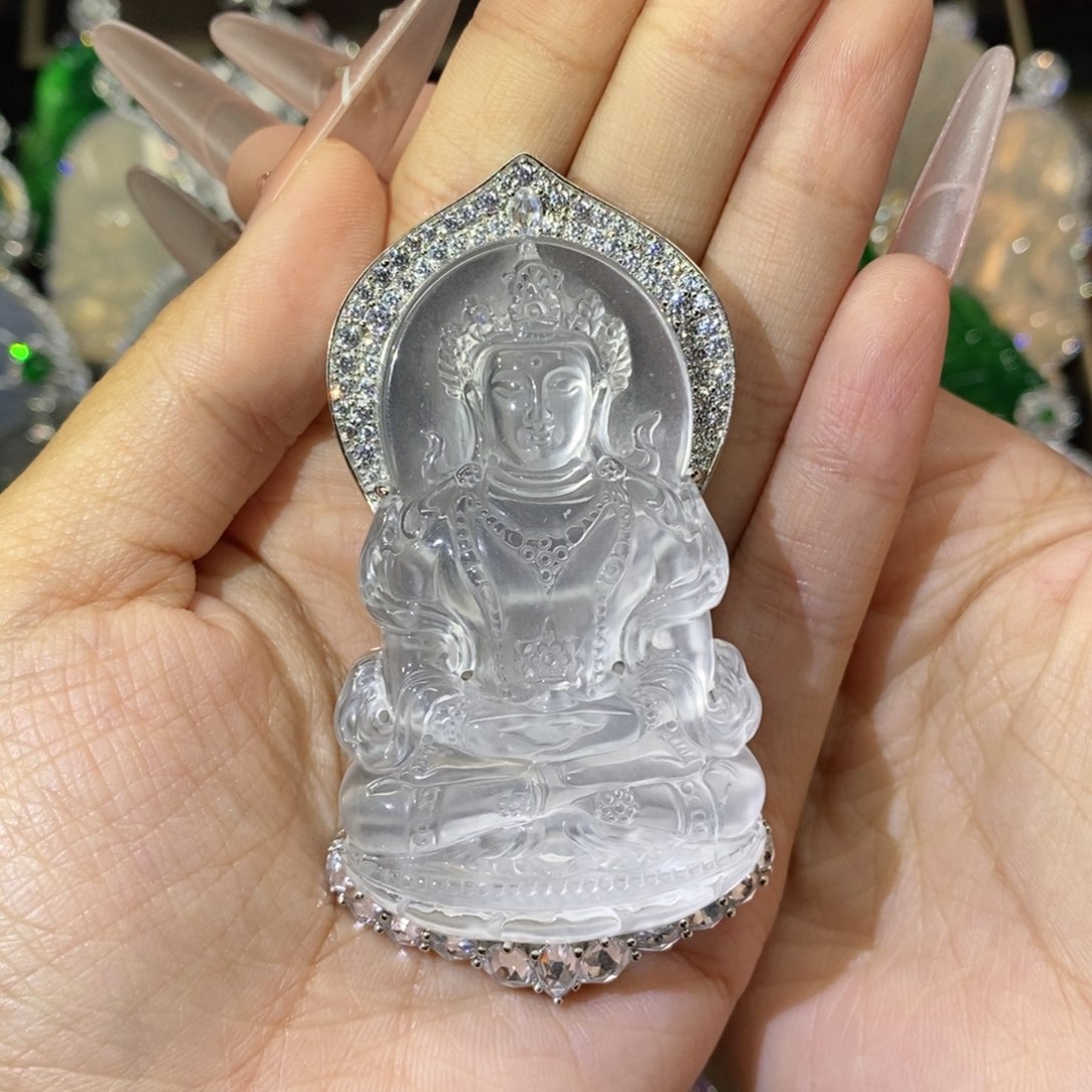 石英岩玉未镶嵌颈饰