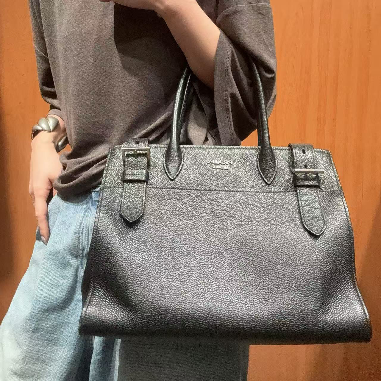 95新 Prada/普拉达 【蕾】 2BP523 黑色手提包