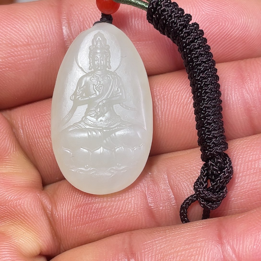 用***5和田玉未镶嵌颈饰吊坠