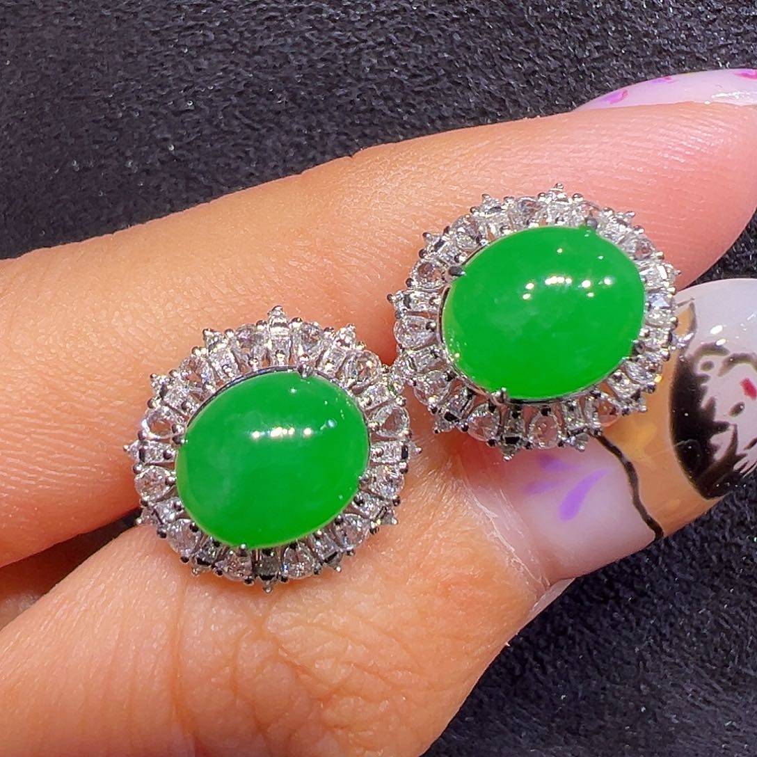 翡翠18K金镶嵌耳饰蛋面