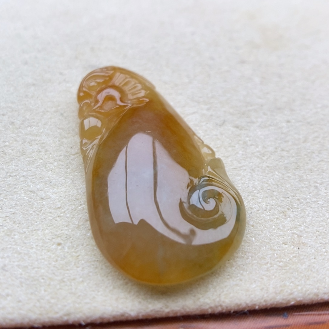 翡翠未镶嵌颈饰吊坠