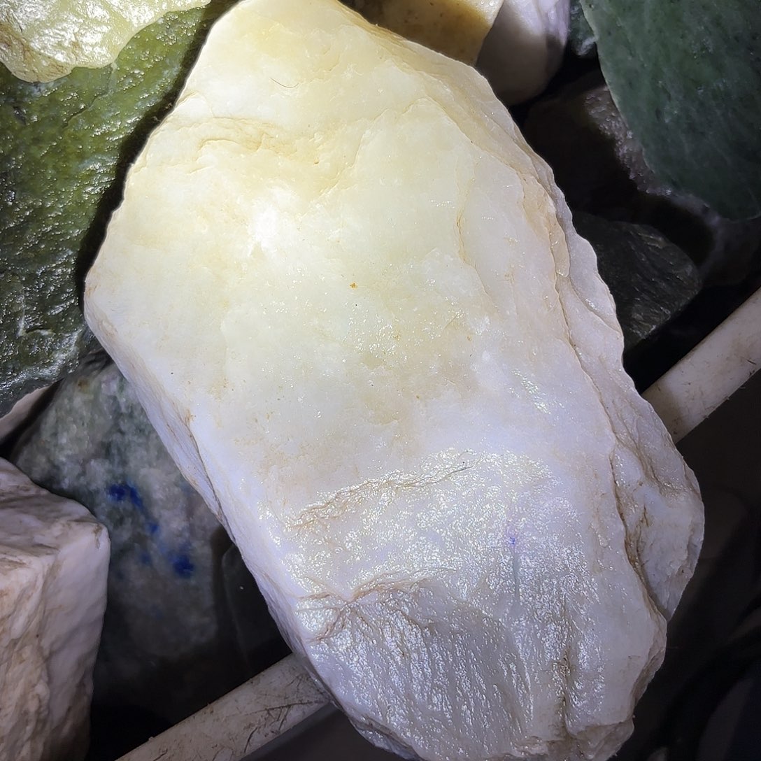 和田玉未镶嵌珠宝奇石