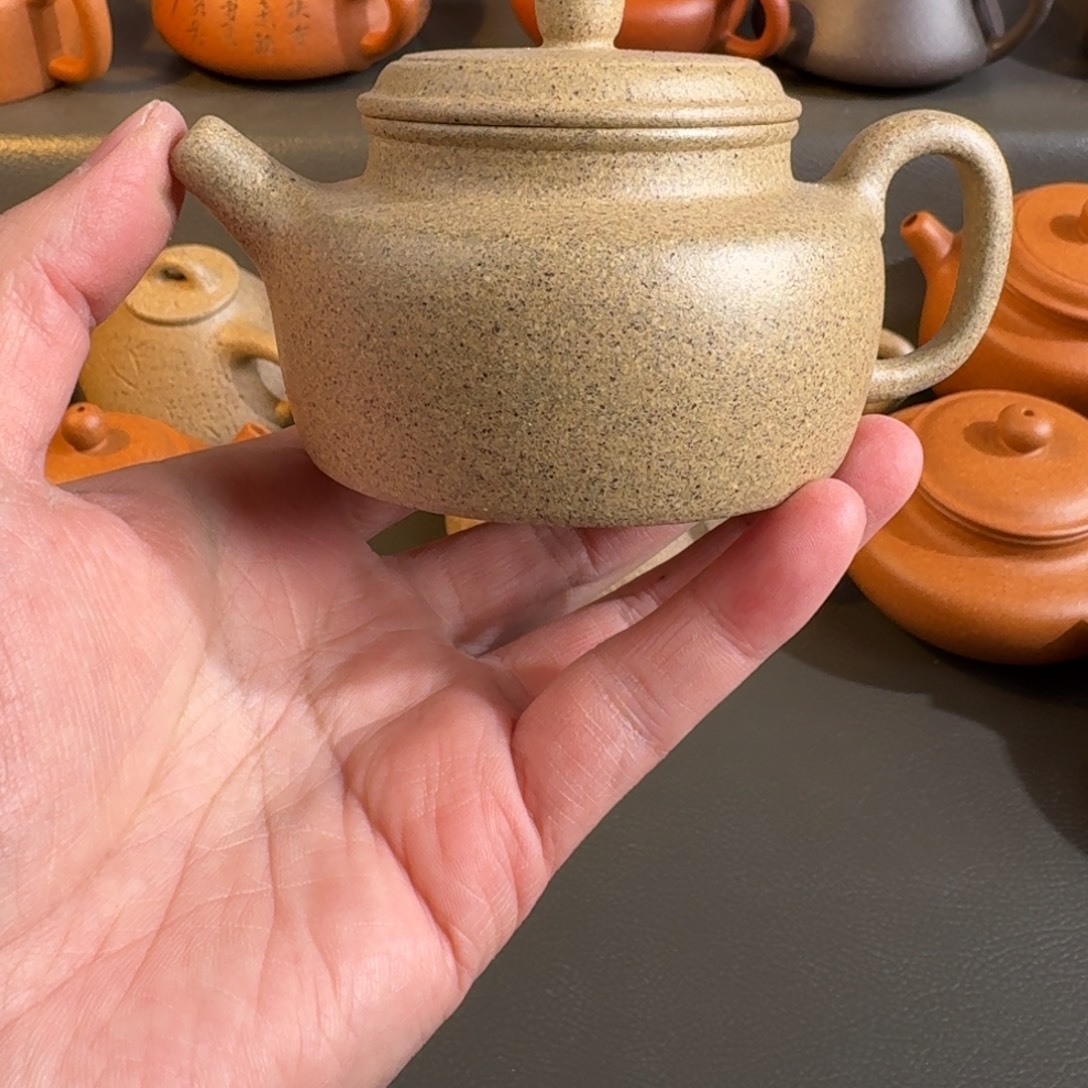 用***6茶壶紫砂全手工艺制作德中壶