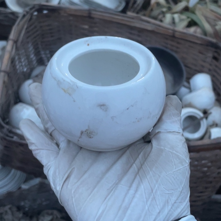 其他盘子碗砂锅都有4个