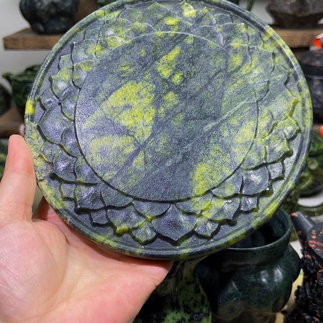 温**哥石材藏玉药王石微暇