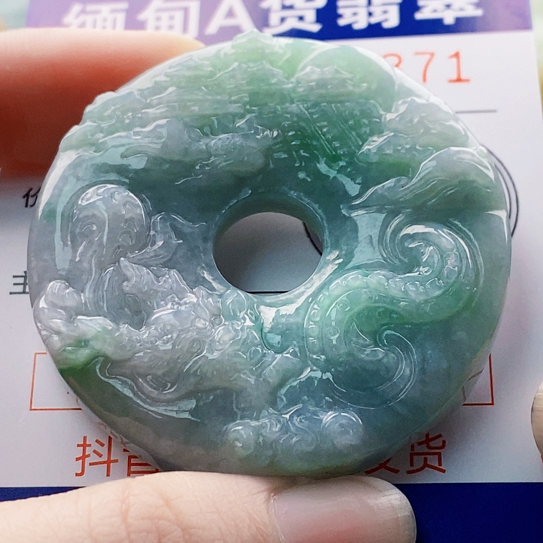 吊坠(不含链)未镶嵌翡翠