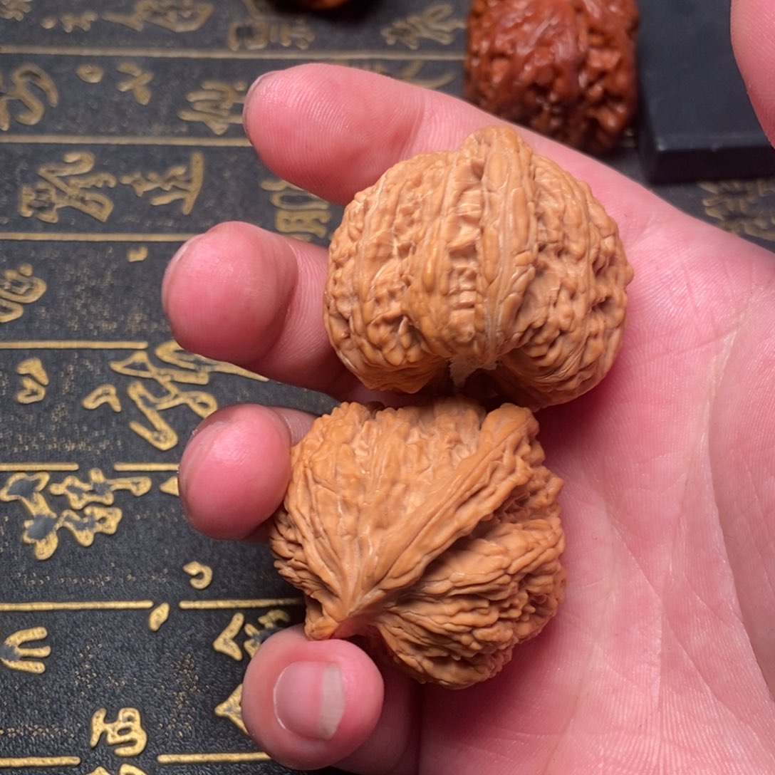 文玩核桃把件八**财秘闻