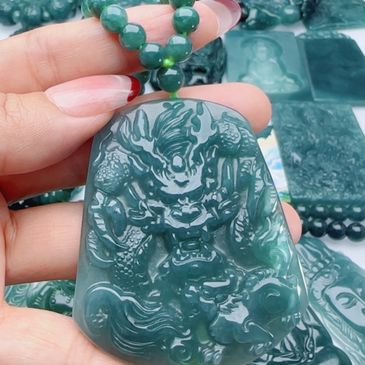 翡翠未镶嵌颈饰多样性发货天然A货翡翠