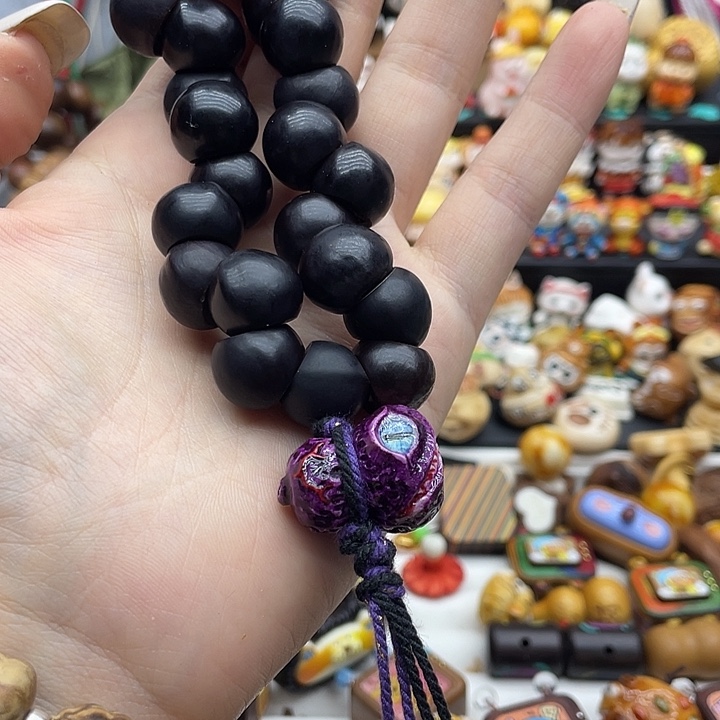 非金属手持和配饰一起