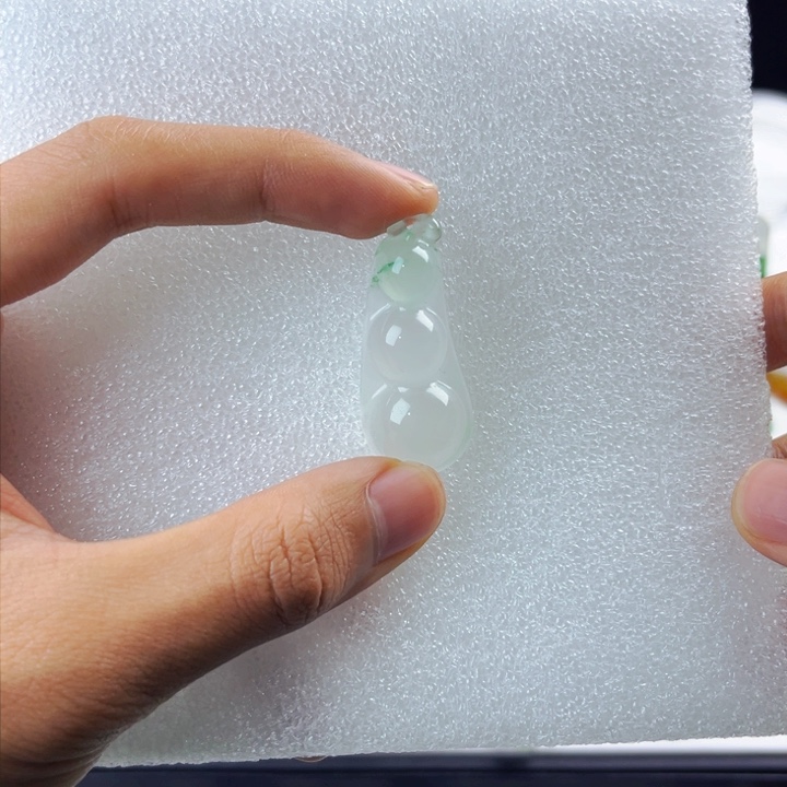 石英质玉吊坠(不含链)未镶嵌