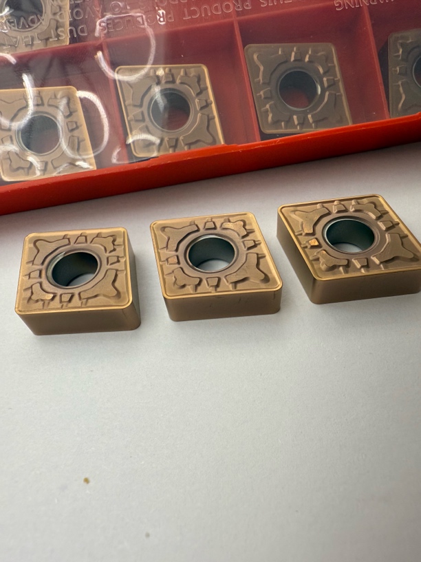 数控车刀片钢件 不锈钢菱形刀粒 CNMG190608/12 CNMG190616