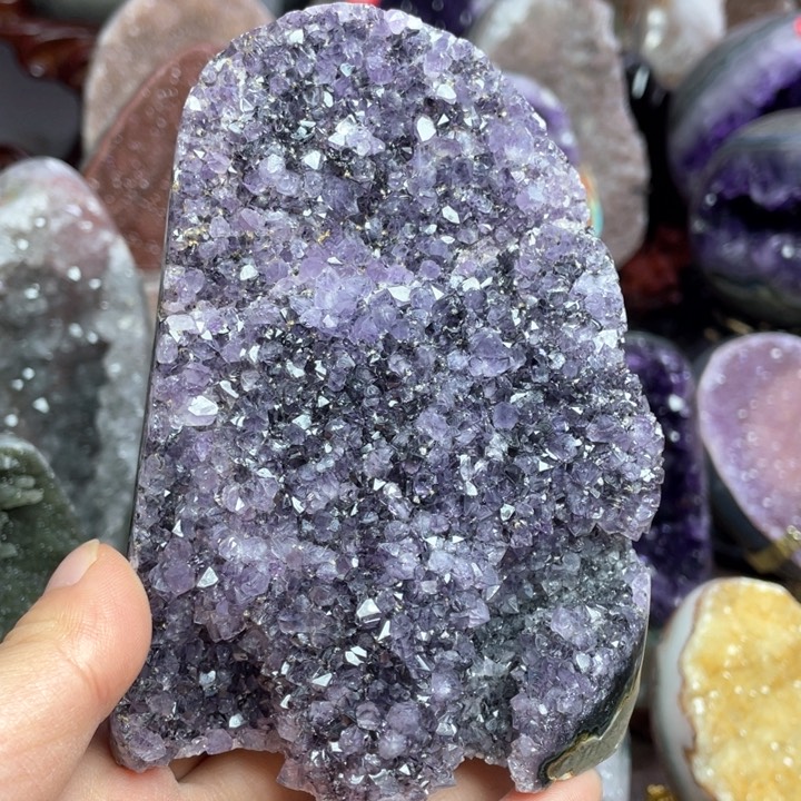 水晶摆件未镶嵌捡漏