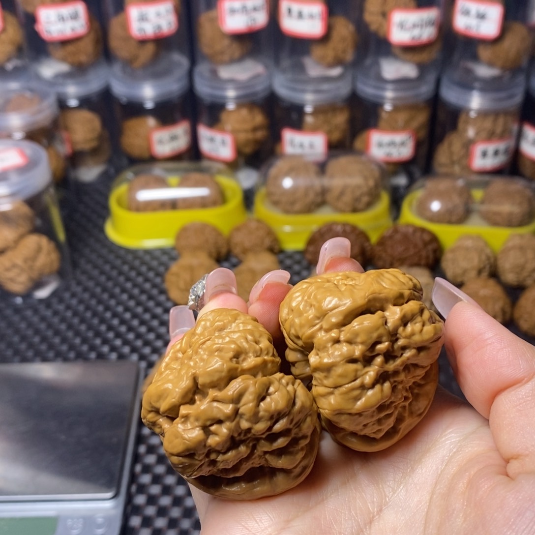 文玩核桃吊坠蛤蟆头肚子48边45