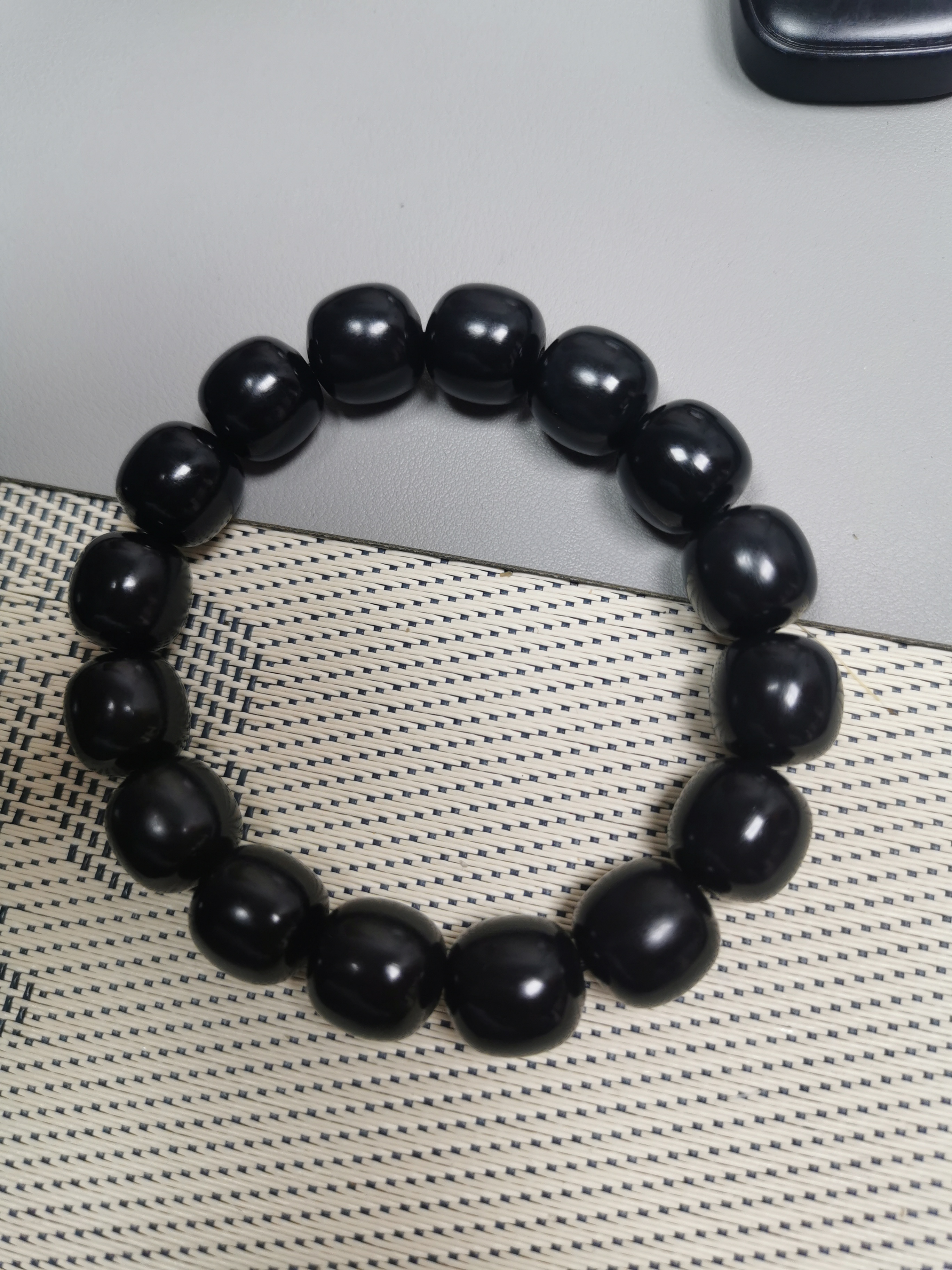 新疆和田玉墨玉卡13.5左右白肉高羊脂