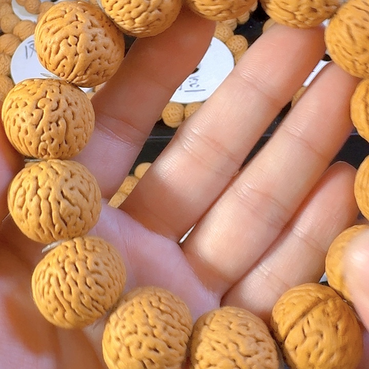 来***了桃核吊坠白月光桃核