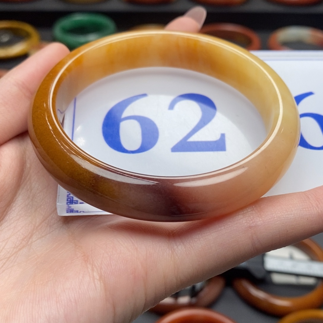 石英质玉（黄龙玉）手镯未镶嵌