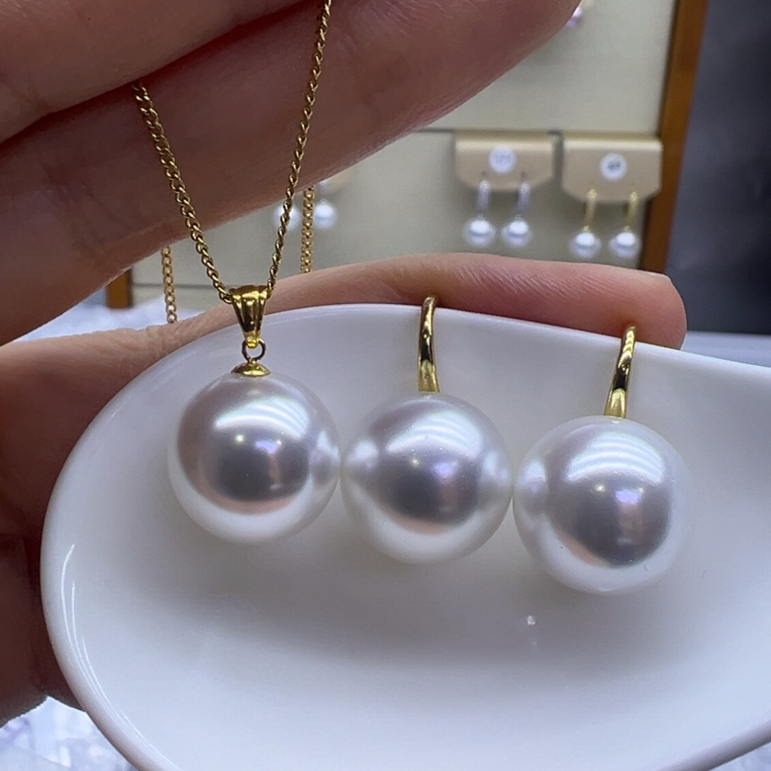 18K金镶嵌吊坠(赠链)淡水珍珠