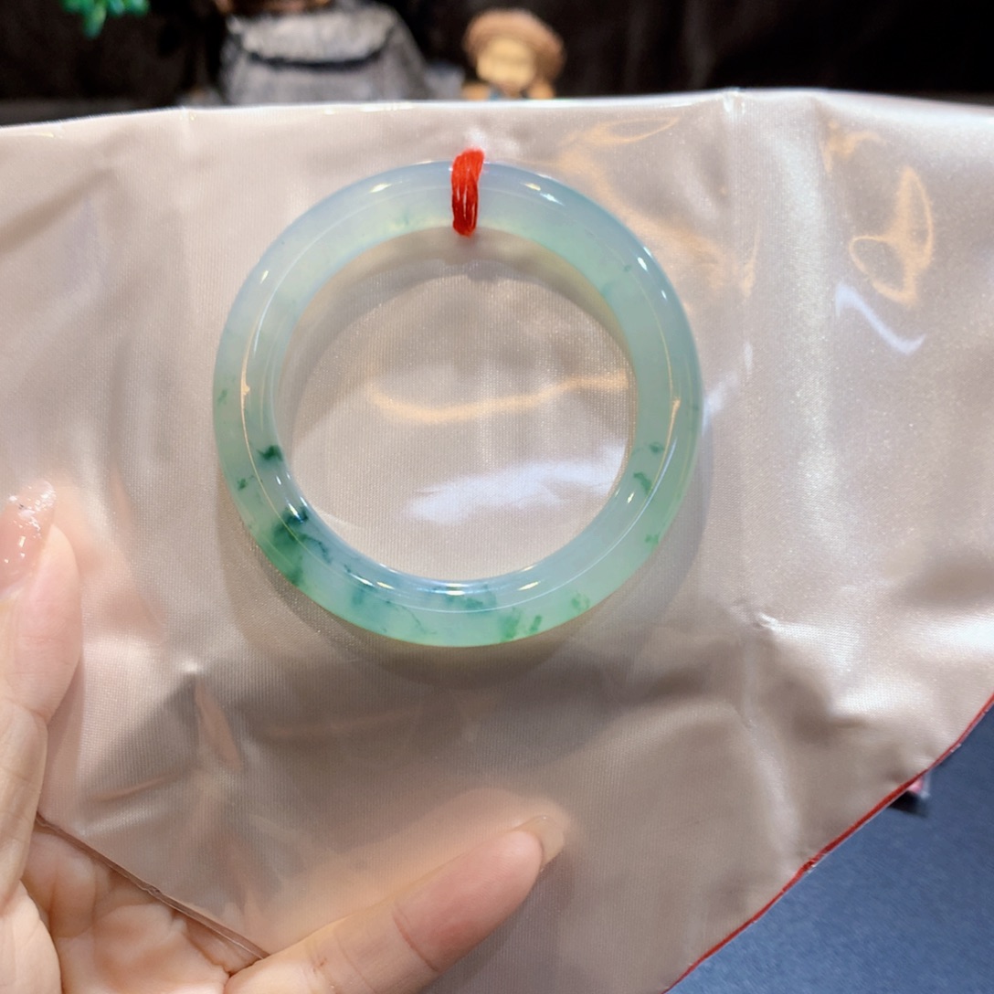 翡翠未镶嵌手镯翡翠手镯