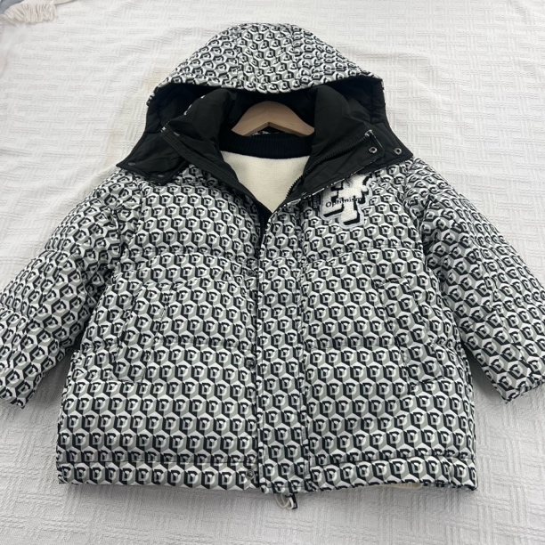 32099高端潮流时尚新品童装时尚鸭外套B1-4边