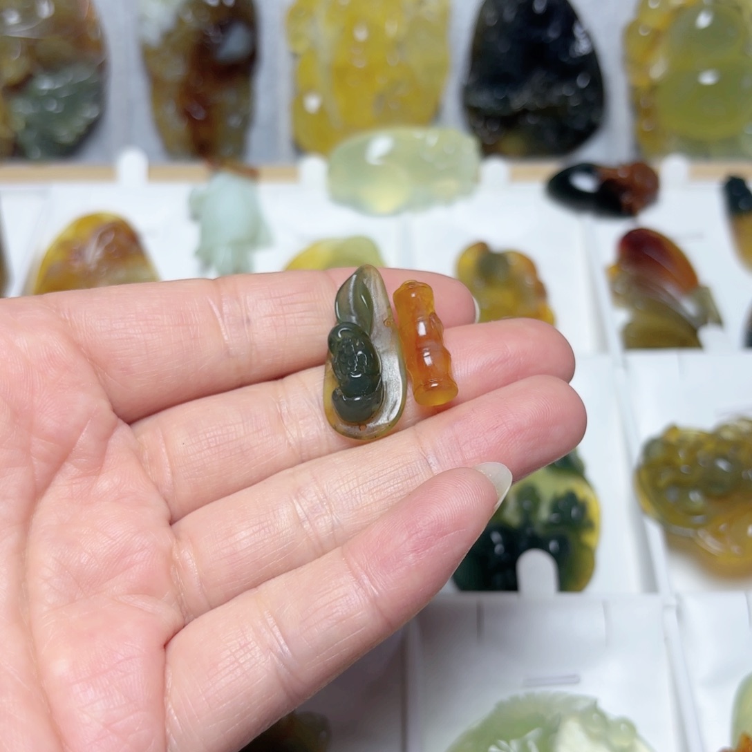 未镶嵌蛇纹石玉吊坠(不含链)用****3