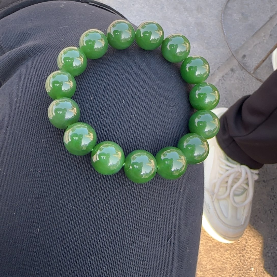 和田玉未镶嵌颈饰卡十四老辣菠菜绿