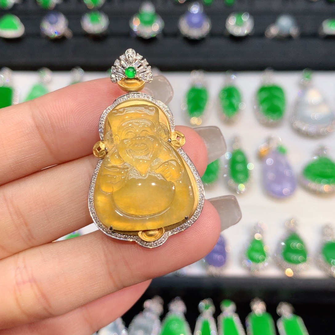 翡翠18K金镶嵌颈饰
