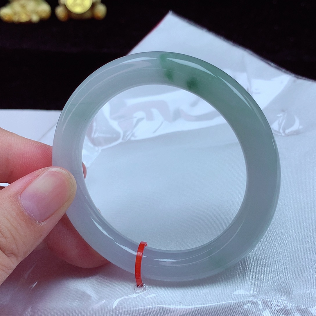 未镶嵌手镯（圆镯）翡翠53圈