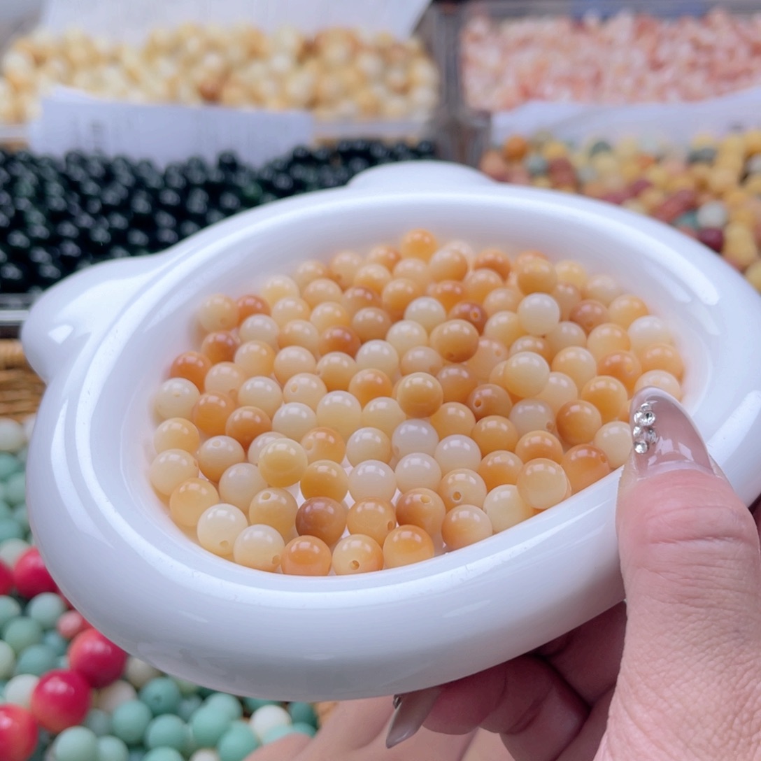 白玉菩提吊坠z8.5mm150颗 微瑕迷你珠