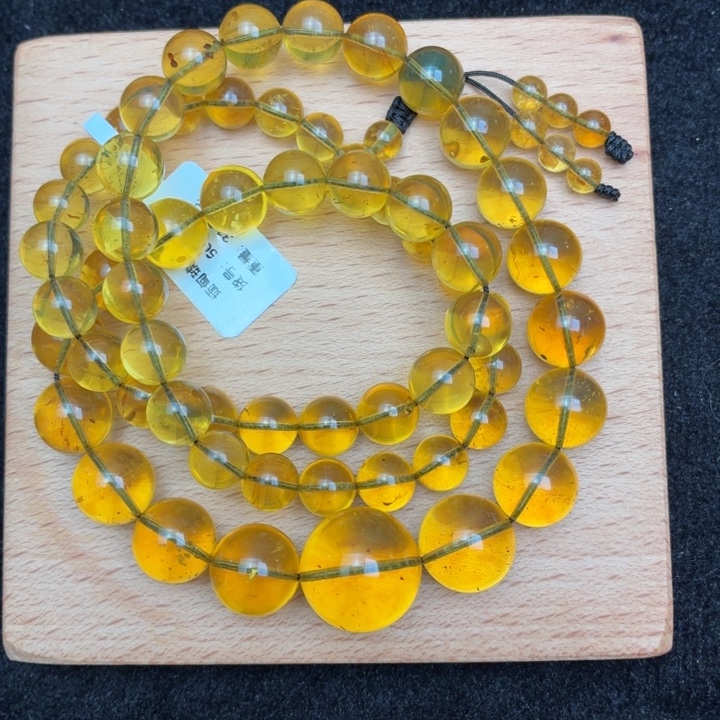 琥珀未镶嵌珠宝奇石绿茶雨花塔链（31.78克