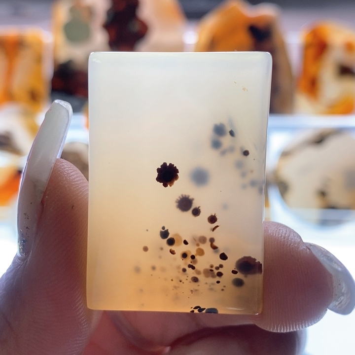 玛瑙/玉髓颈饰未镶嵌