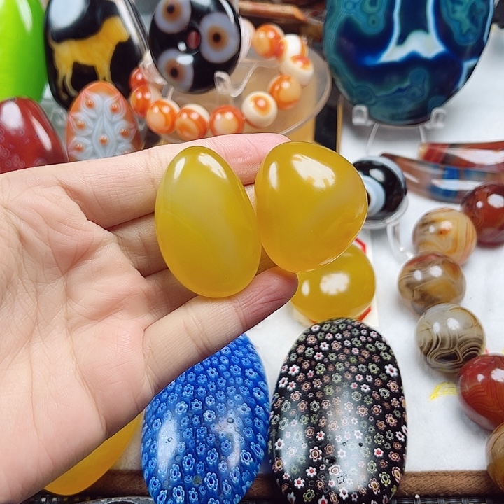 玛瑙/玉髓未镶嵌珠宝奇石