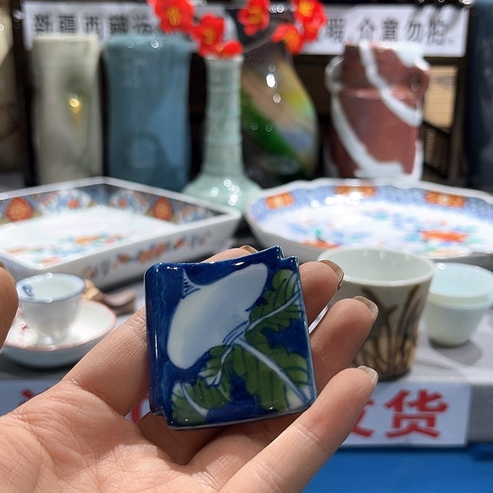 紫砂满十九块八包邮，瓷片13秦*