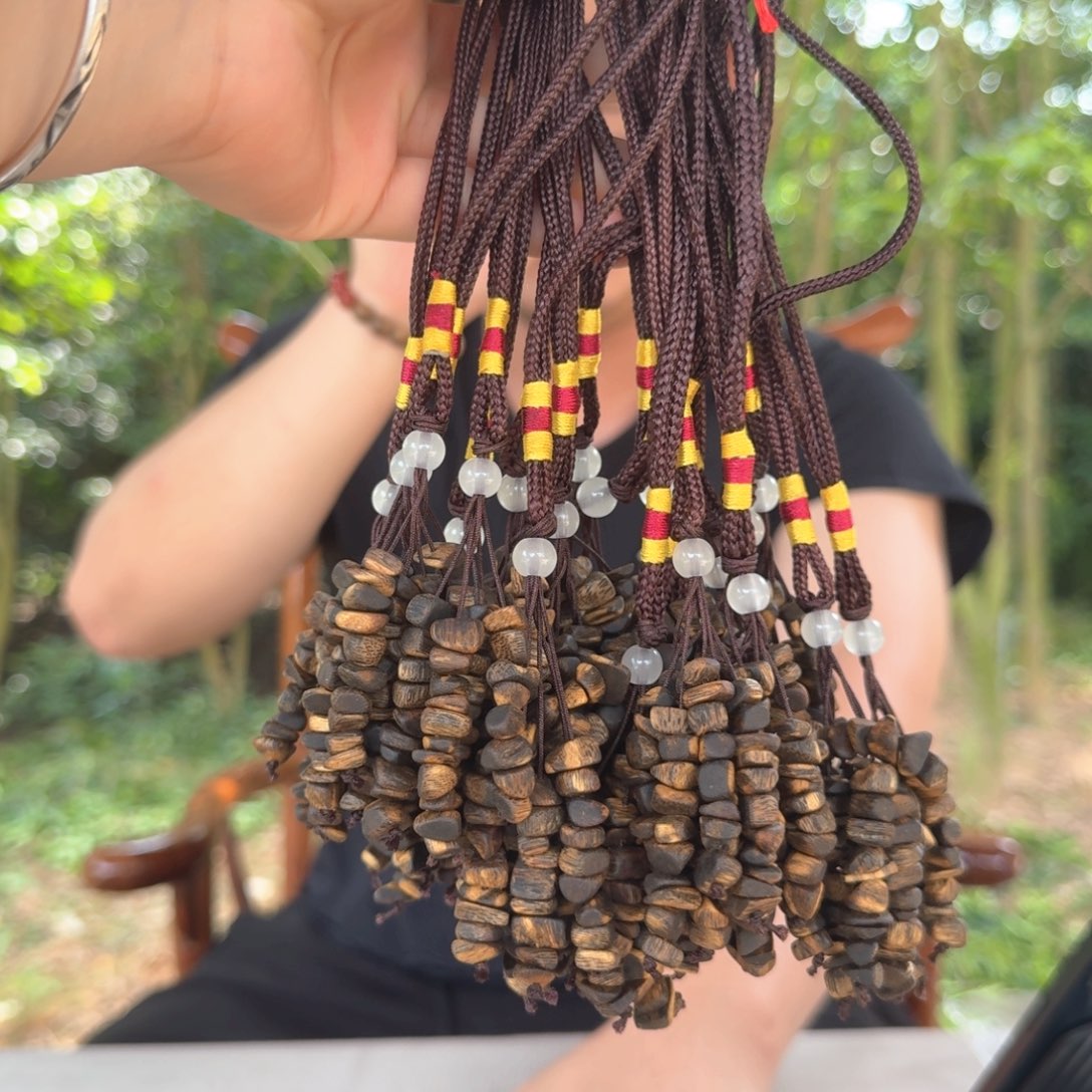 沉香碎屑沉香海南红骨凹身车 多样性发一