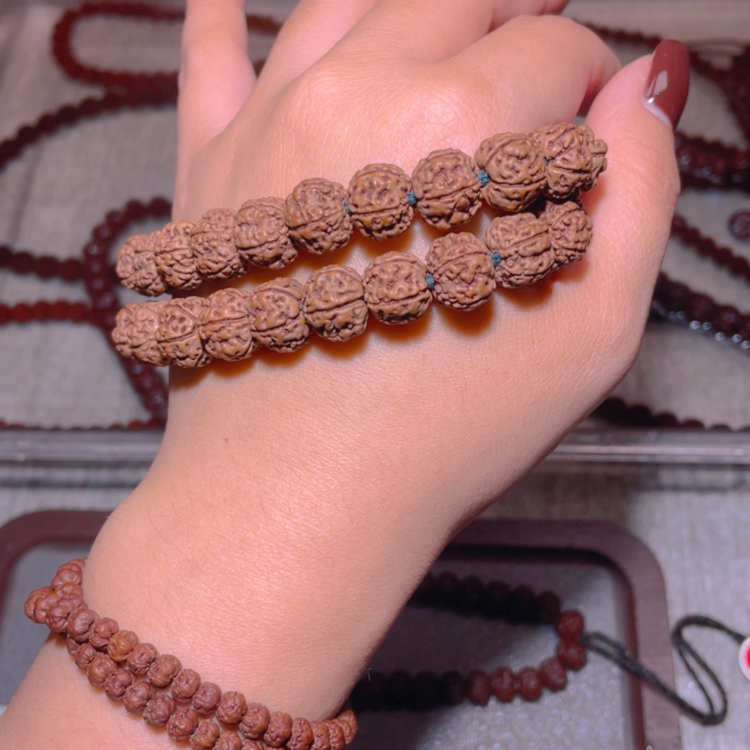 强***金刚菩提吊坠凹底梅花双圈