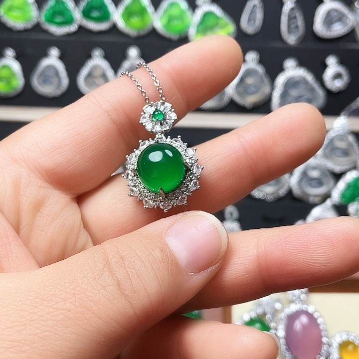 玛瑙/玉髓颈饰合金