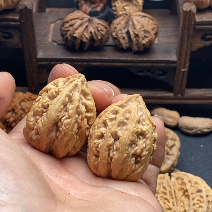 文玩核桃吊坠打****话东北48