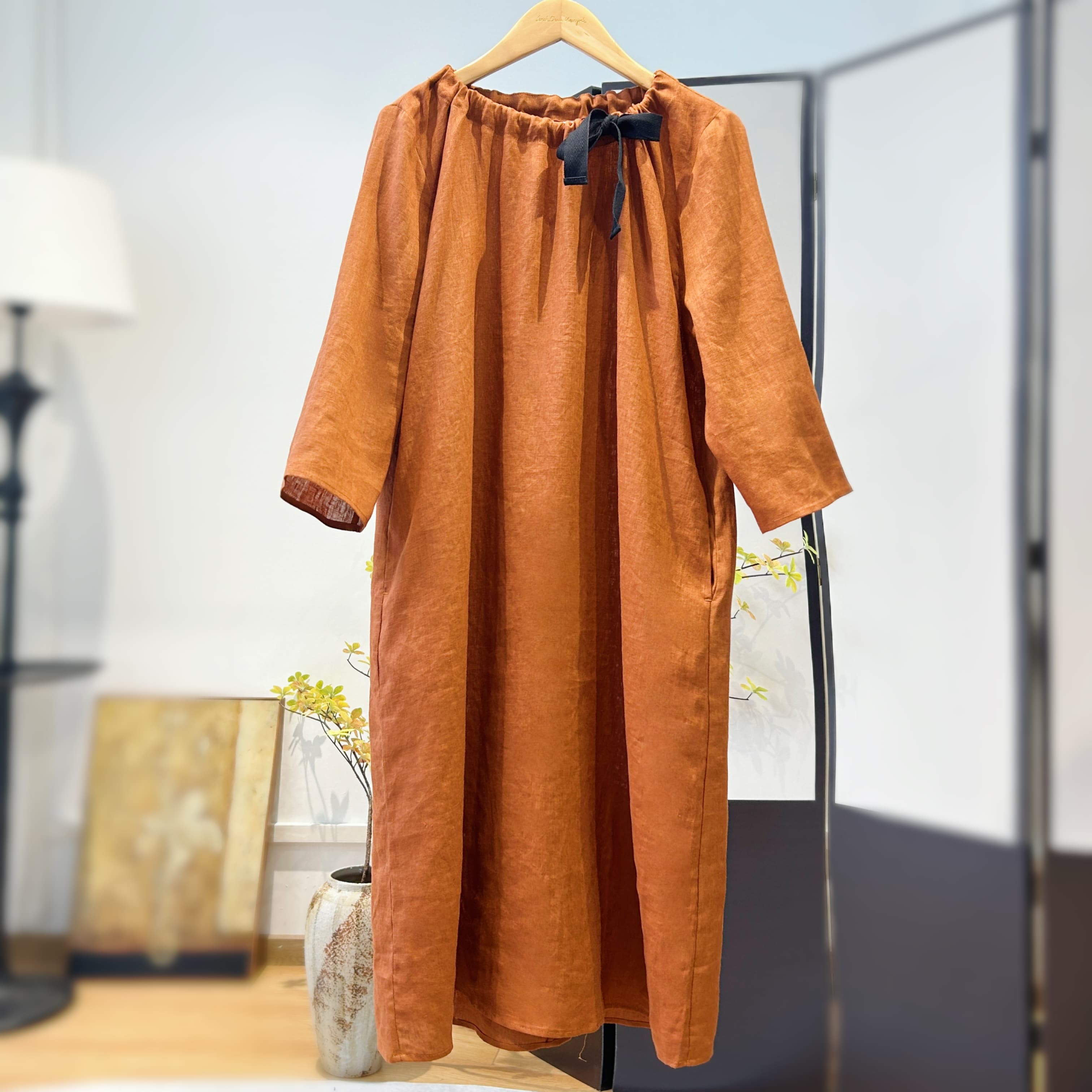 【萨拉迪恩】亚麻优雅简约文艺春夏宽松连衣裙焦糖色复古设计师