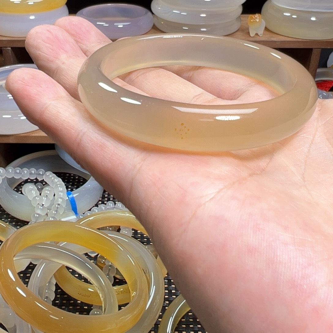 玛瑙/玉髓手镯未镶嵌