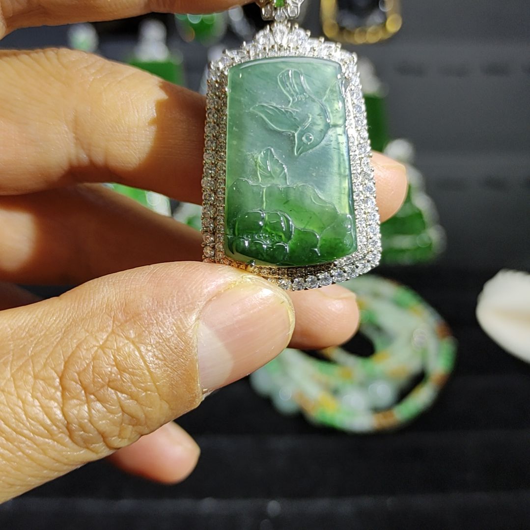 翡翠颈饰未镶嵌5555555555