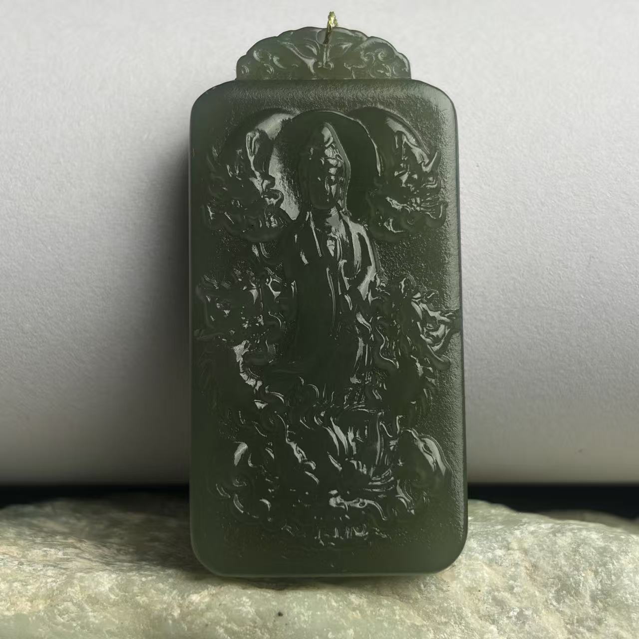 和田玉湖水绿御龙观音挂件A055