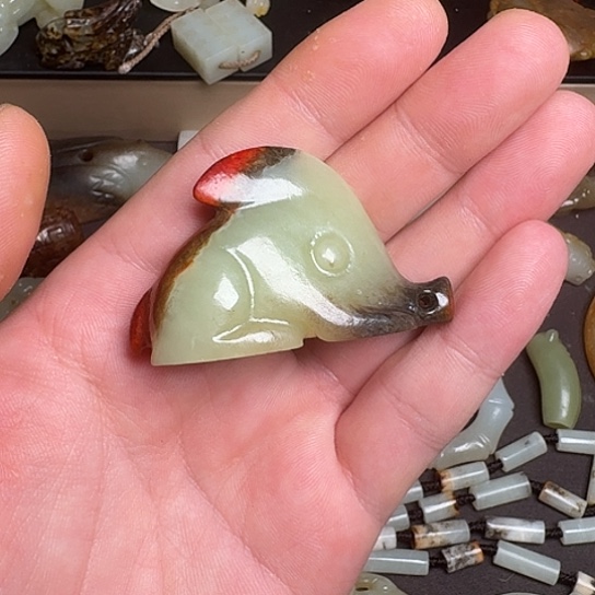 越****和田玉（糖玉）未镶嵌颈饰