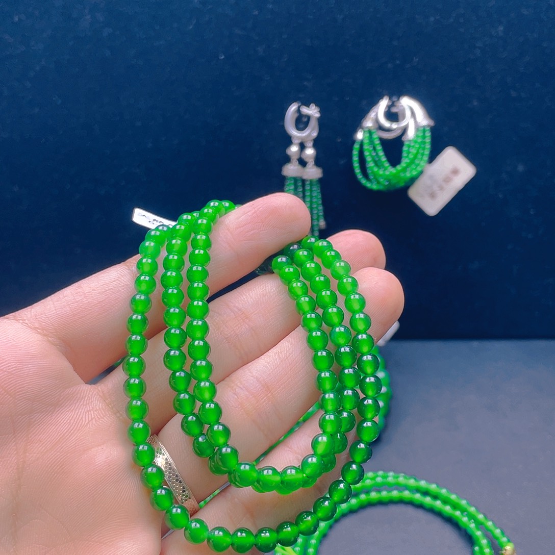 翡翠未镶嵌项链卡5