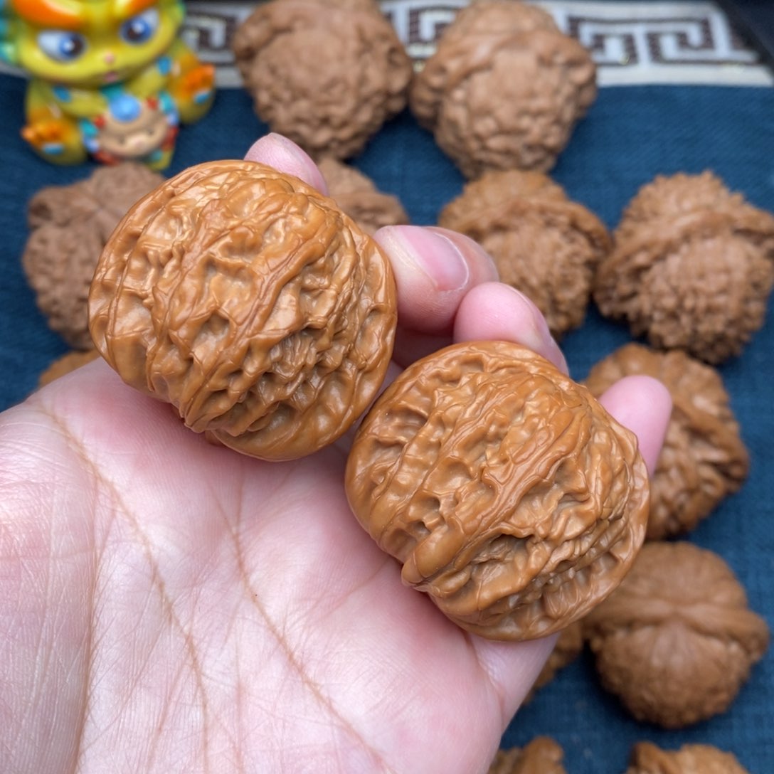 文玩核桃把件40山地正磨