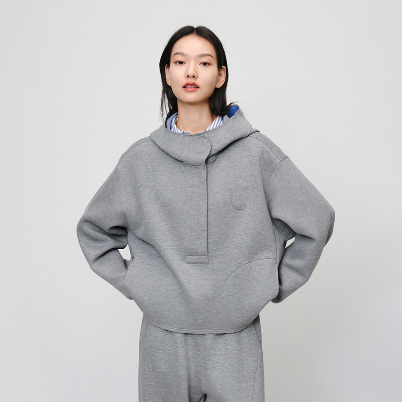 EP雅莹 连帽拼接运动感宽松卫衣上衣 2025新款女装5210A
