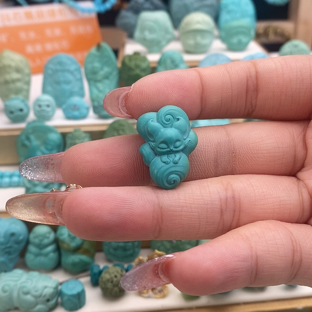 绿松石未镶嵌饰品