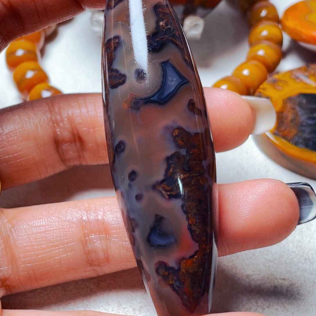 未镶嵌颈饰玛瑙/玉髓亿**成