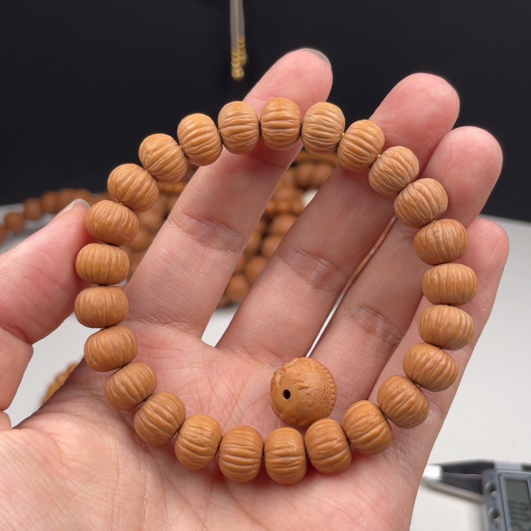 猴头核桃手串土豪911。配饰11