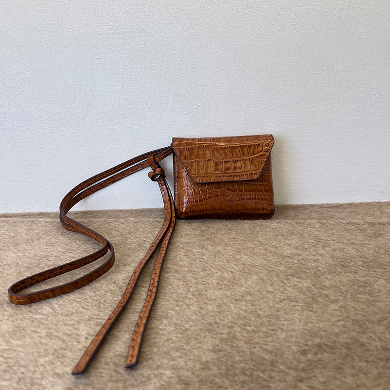 CaitinKaie轻奢----头层牛皮鳄鱼纹迷你挂脖包1782零钱包信封小包