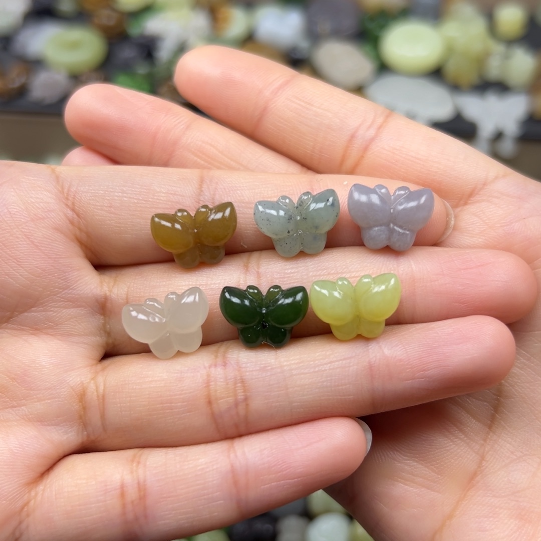 和田玉未镶嵌颈饰98一个多样性