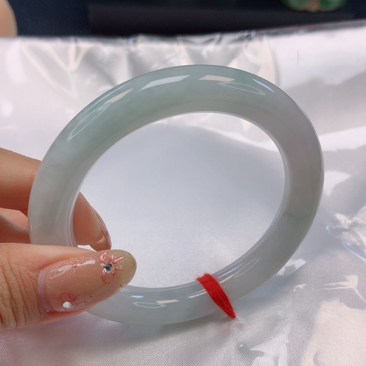 翡翠手镯（圆镯）未镶嵌